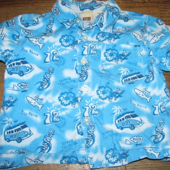 Boys size 12 Month blue button up shirt - Picture 1 of 2